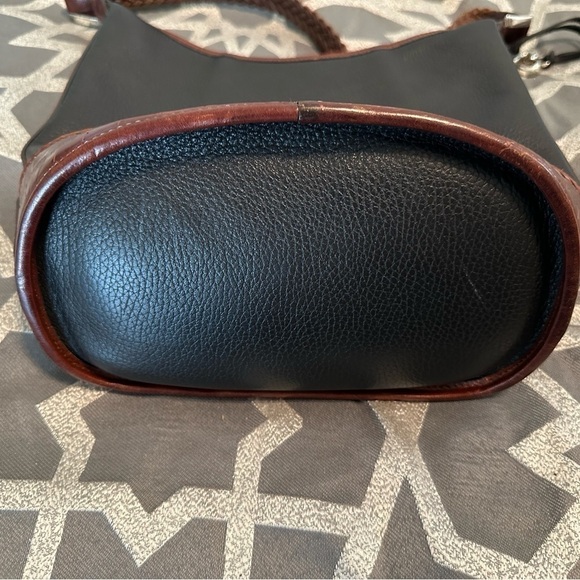 Brighton Bucket Purse with Adjustable Strap - Picture 4 of 7